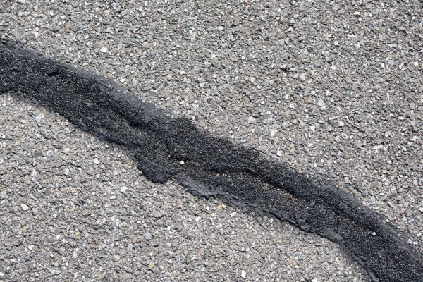 Asphalt Crack Sealing in Auburn
